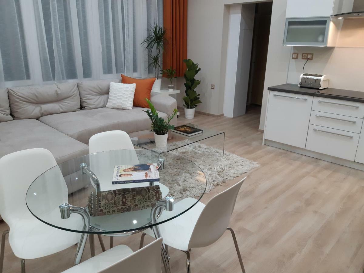 Modern, Quiet & Cozy Apartment In The Middle Of Downtown Near Danube At Fashion Street Budapest Kültér fotó