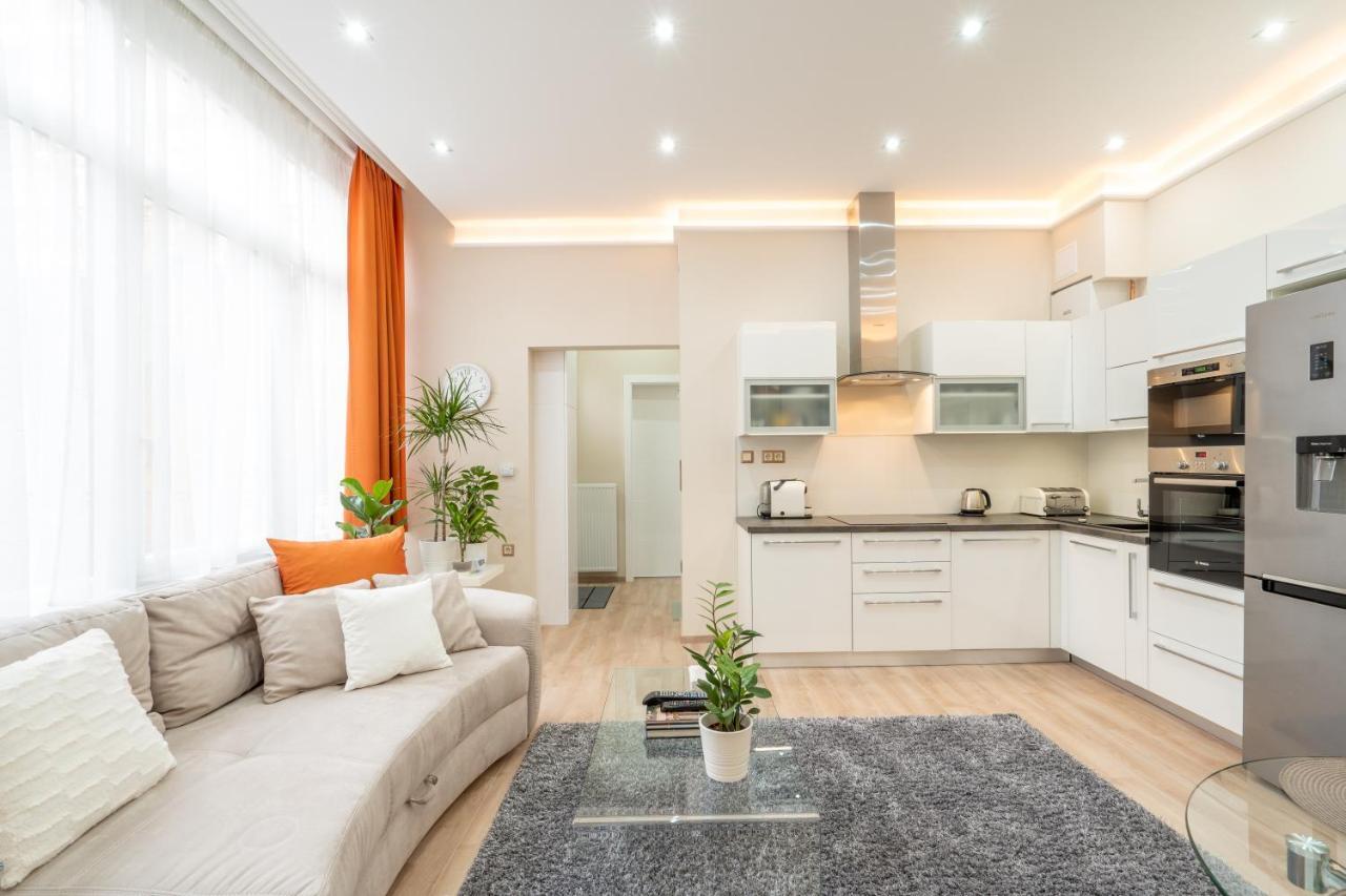 Modern, Quiet & Cozy Apartment In The Middle Of Downtown Near Danube At Fashion Street Budapest Kültér fotó