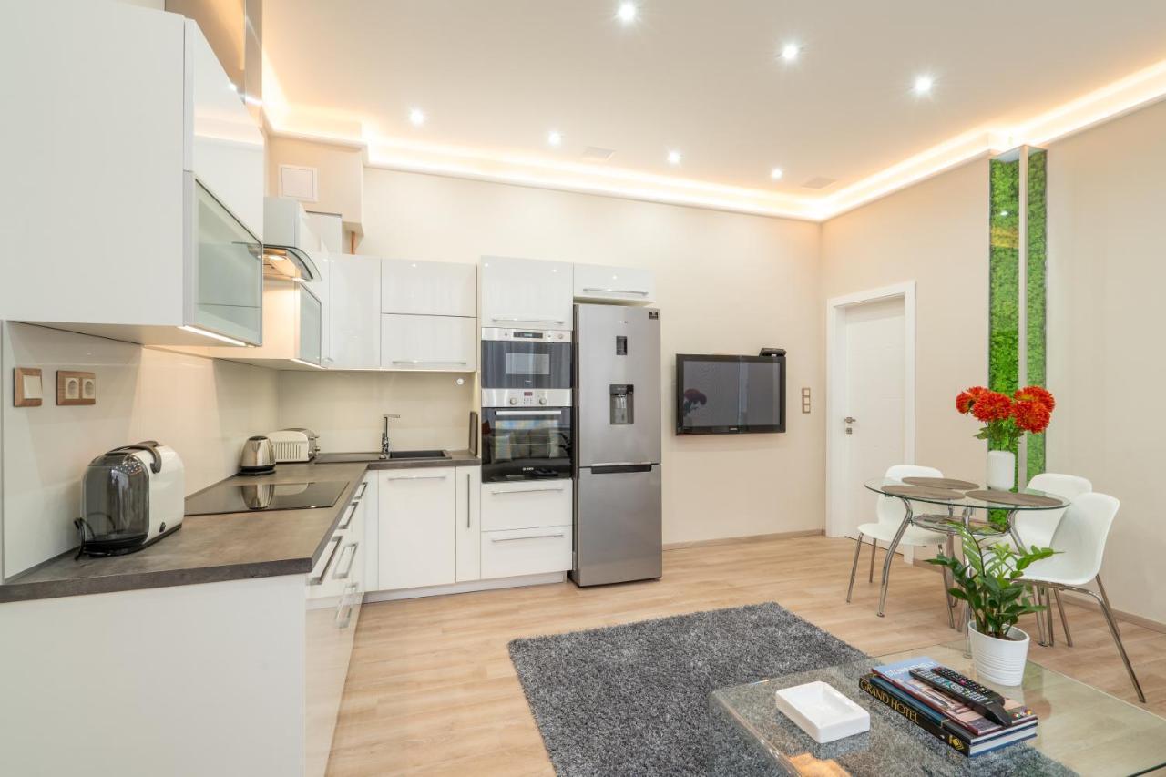 Modern, Quiet & Cozy Apartment In The Middle Of Downtown Near Danube At Fashion Street Budapest Kültér fotó